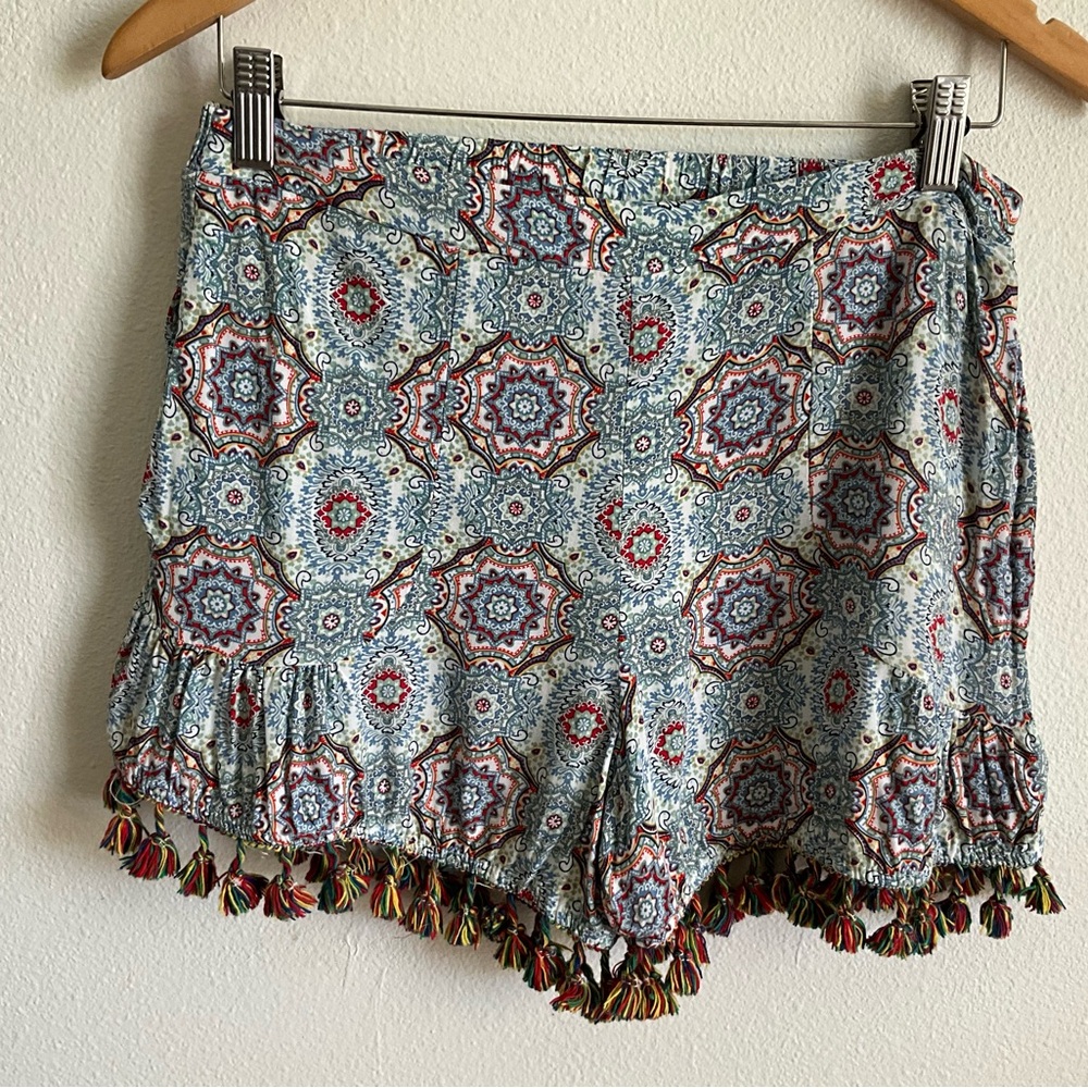 Boutique Hayden Light Blue Patterned Tassel-Hem Women's Shorts Boutique Small